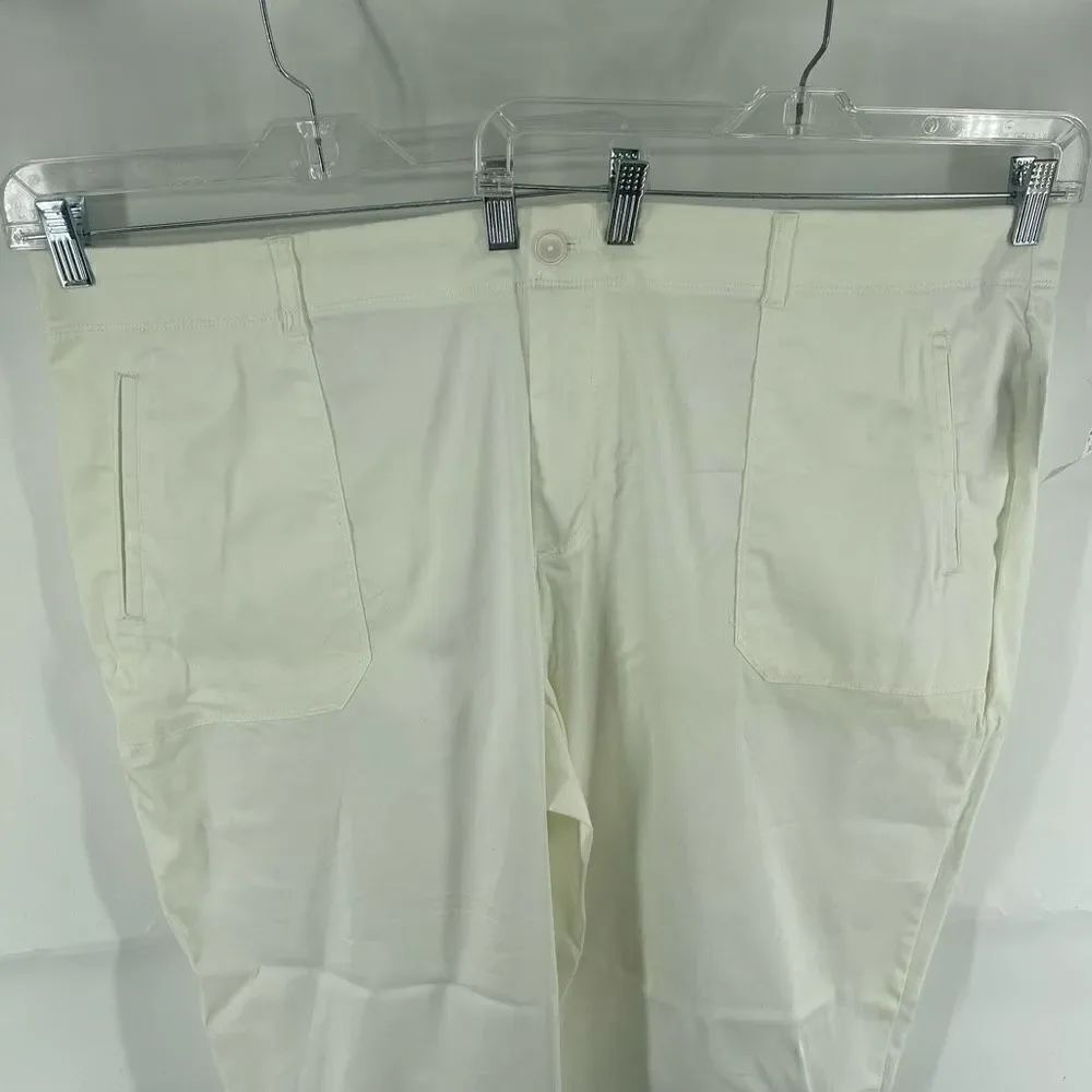 Westport Women's Capri Pants Cuffed Hem Mid Rise Signature Fit Cream Size 24W - Picture 7 of 16